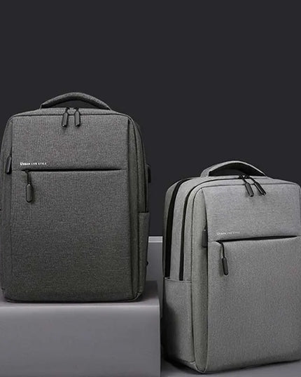 Minimalistischer Rucksack Herren grau