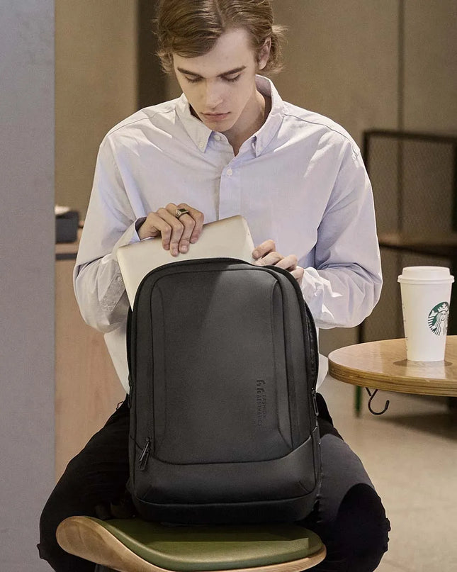 Moderner Herren Business-Rucksack 15 USB
