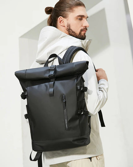 Rolltop Rucksack erweiterbar mit USB