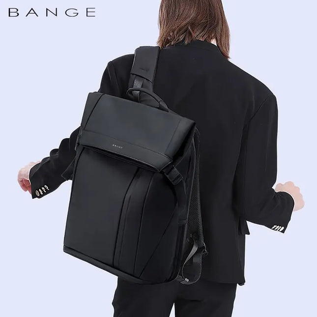 Design-Rucksack mit PU-Klappe schwarz