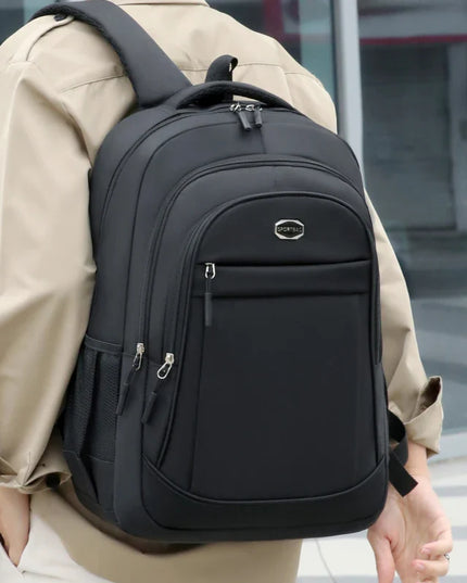 Klassischer Rucksack mit Akzentfarbe