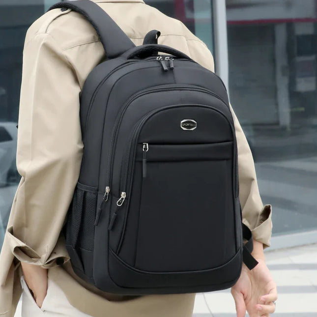 Klassischer Rucksack mit Akzentfarbe